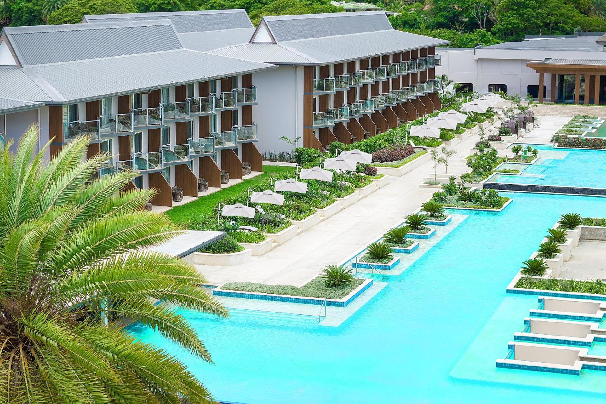 Crowne Plaza Fiji Nadi Bay Resort & Spa, An Ihg Hotel Екстериор снимка