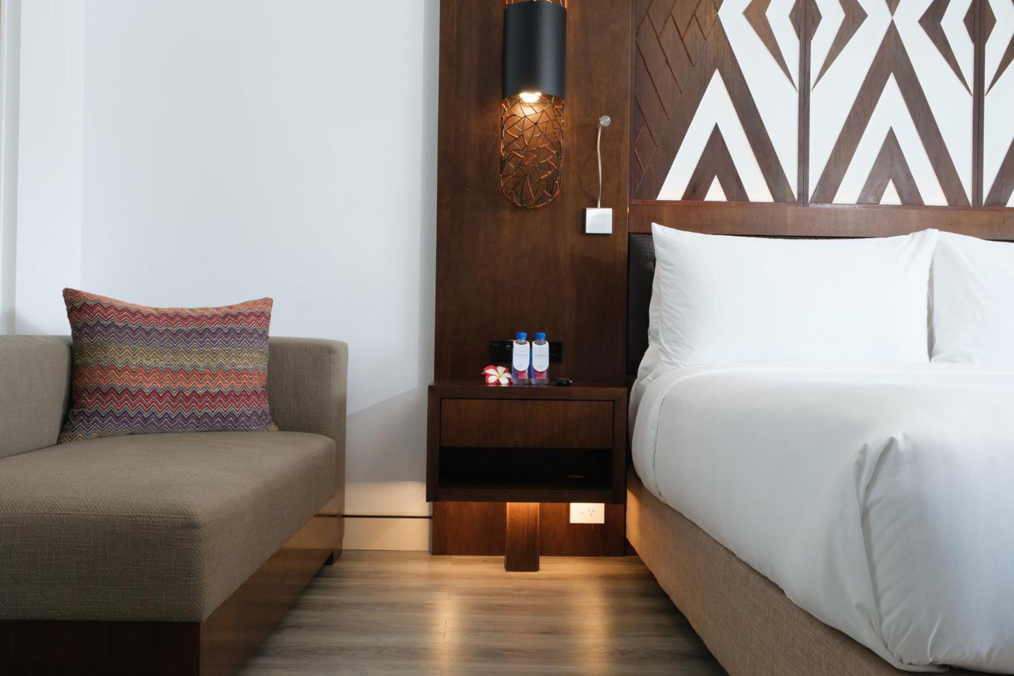Crowne Plaza Fiji Nadi Bay Resort & Spa, An Ihg Hotel Екстериор снимка
