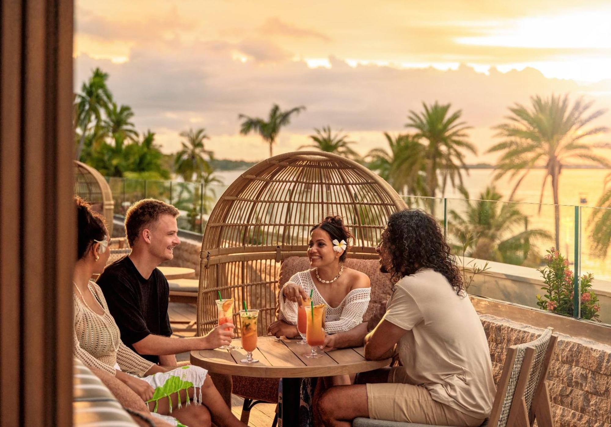Crowne Plaza Fiji Nadi Bay Resort & Spa, An Ihg Hotel Екстериор снимка