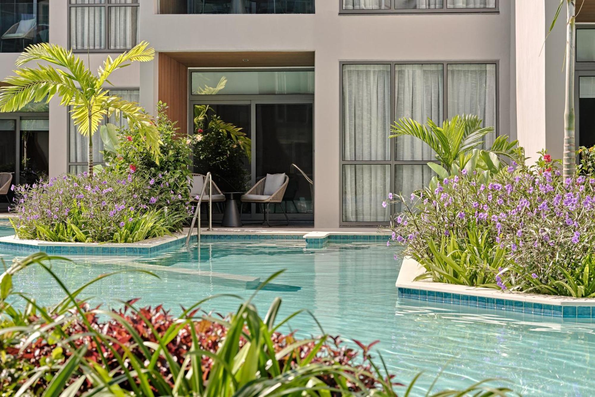 Crowne Plaza Fiji Nadi Bay Resort & Spa, An Ihg Hotel Екстериор снимка
