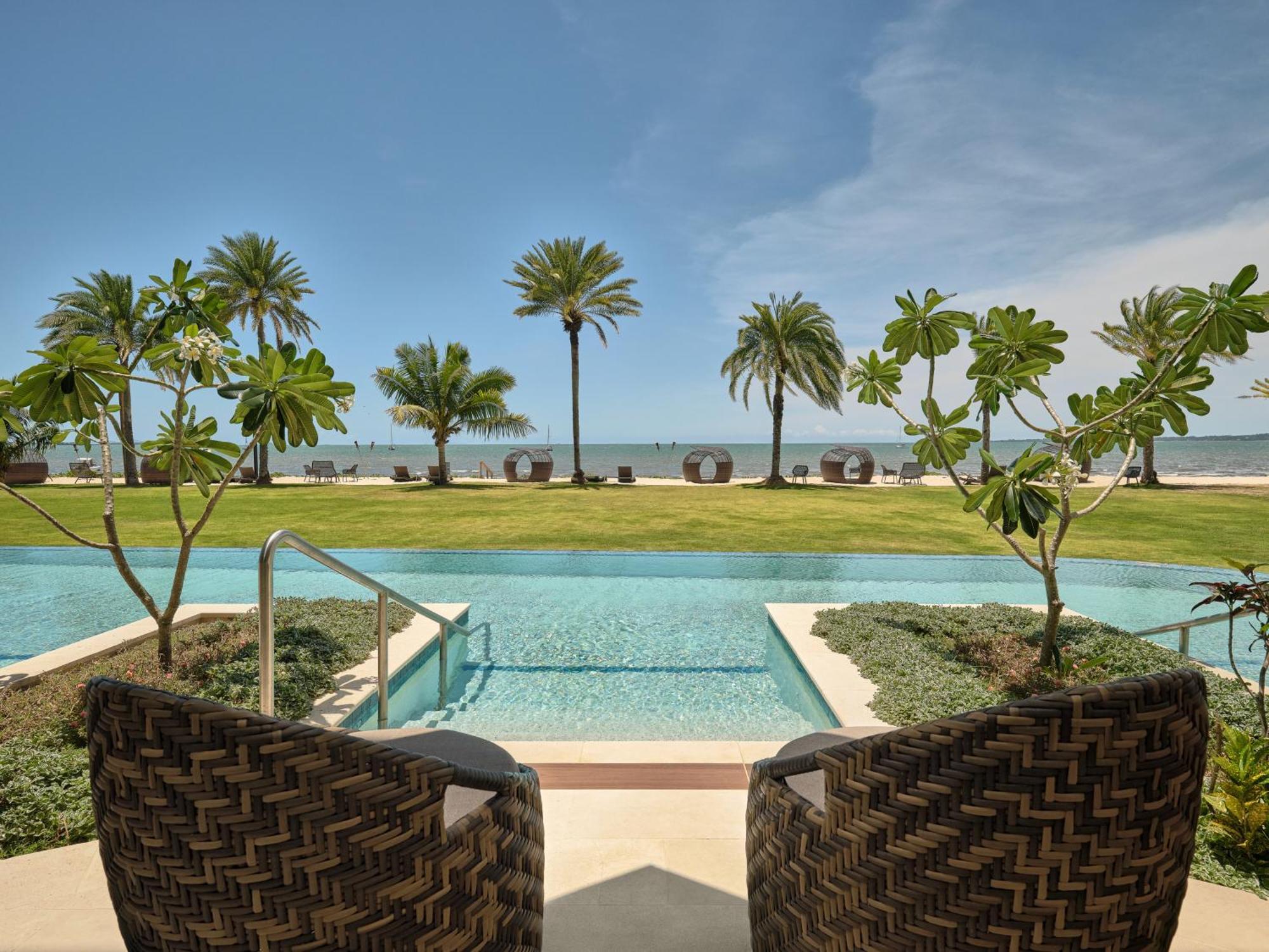 Crowne Plaza Fiji Nadi Bay Resort & Spa, An Ihg Hotel Екстериор снимка